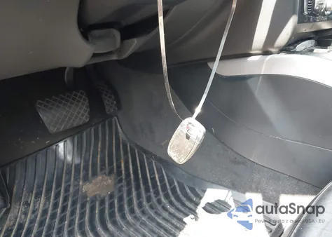 2013 Audi A4 2.0T Premium z USA, uszkodzony, nr VIN WAUAFAFL5DN047010